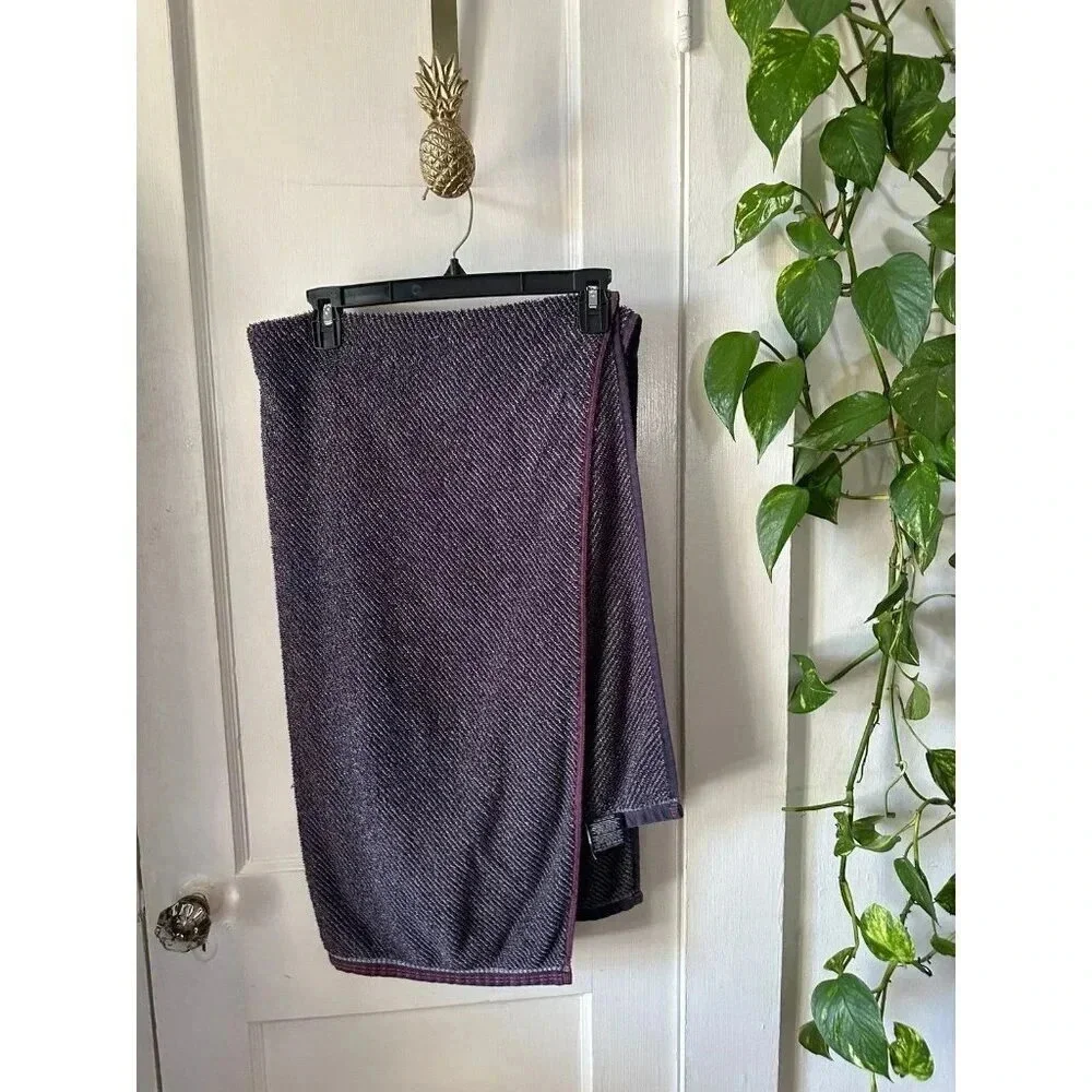 Tommy Hilfiger 100% cotton towel
